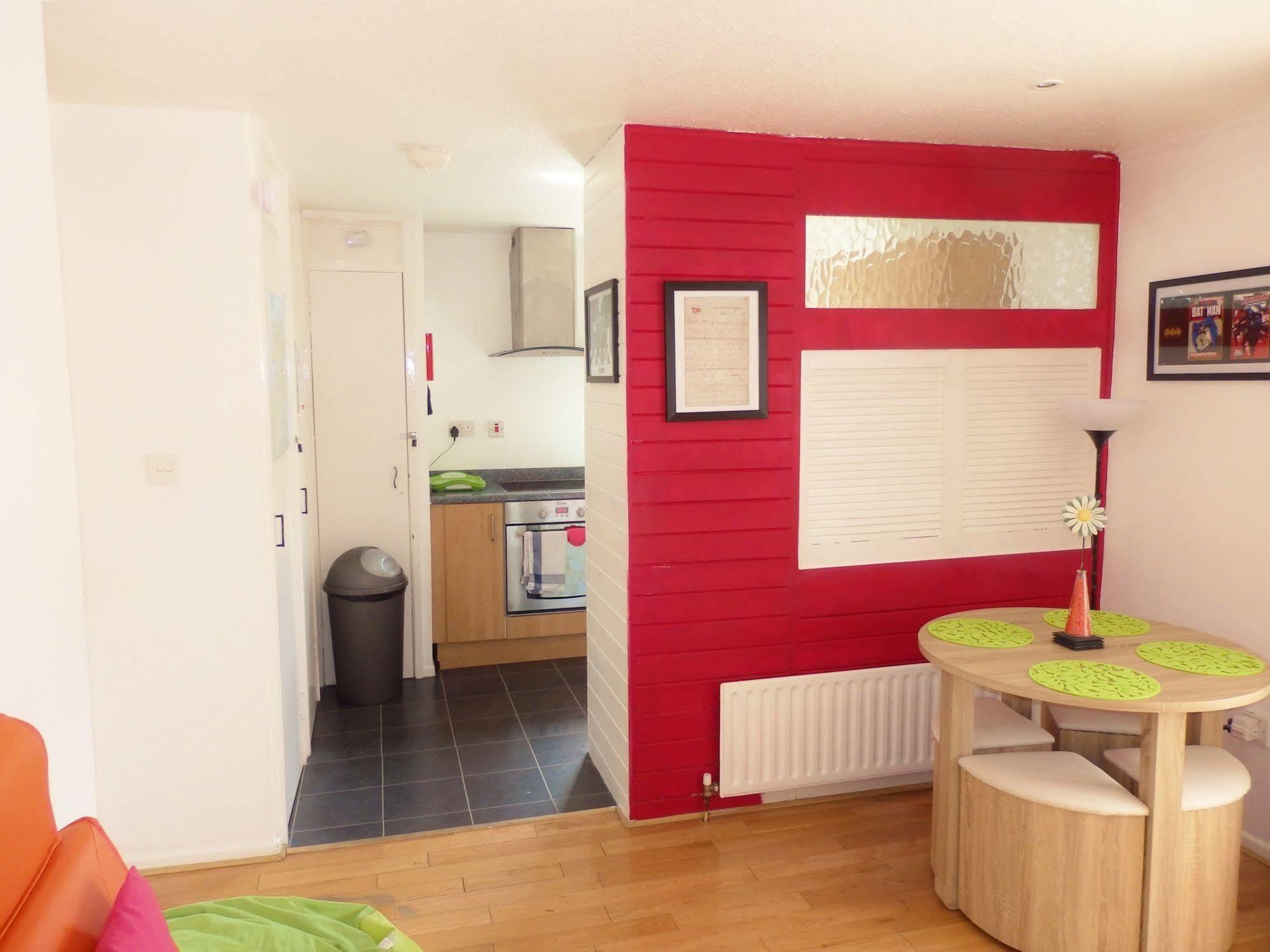 בלפסט Very Central Location- Free Parking - 2 Bedrooms מראה חיצוני תמונה