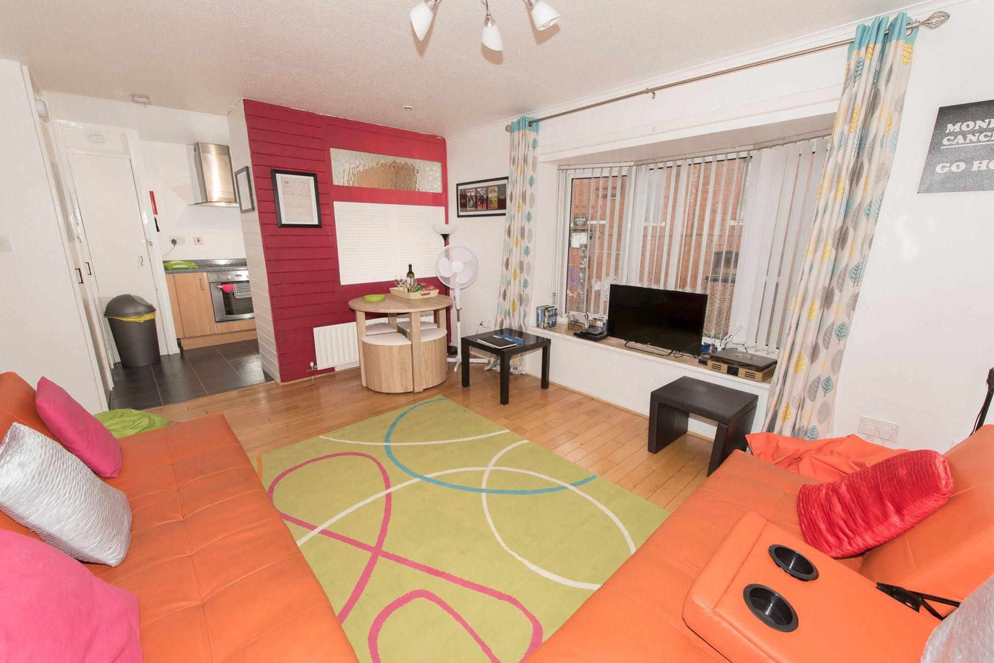 בלפסט Very Central Location- Free Parking - 2 Bedrooms מראה חיצוני תמונה