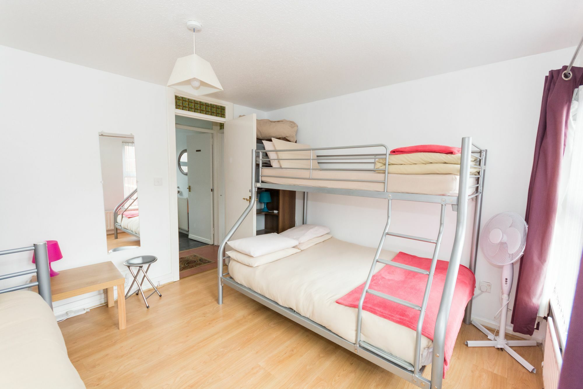 בלפסט Very Central Location- Free Parking - 2 Bedrooms מראה חיצוני תמונה